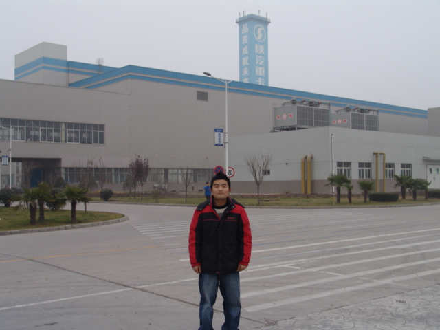 惠锋 数控技术应用专业，2006年就业于陕汽集团。